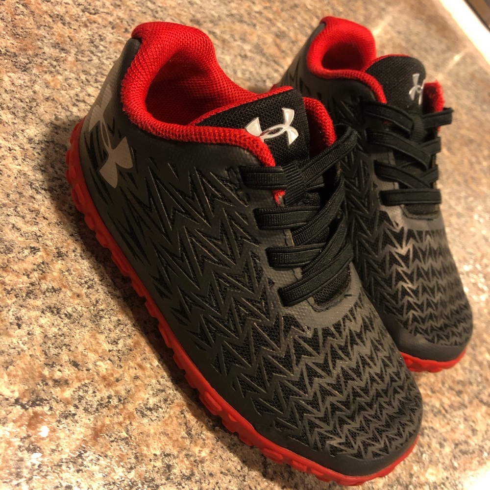 Under Armour Clutch Fit Tennis Shoes